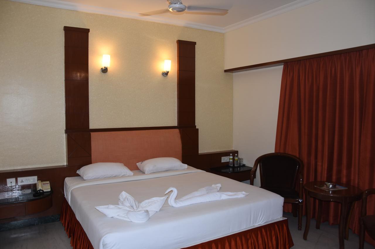 Ulo Chennai Deluxe Exterior foto